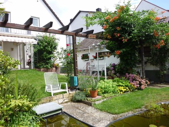 Außergewöhnlich gepflegtes Einfamilienhaus mit herrlichem Garten